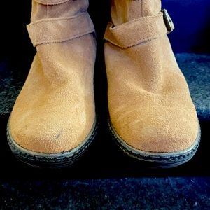 AE Outfitters Tan Booties